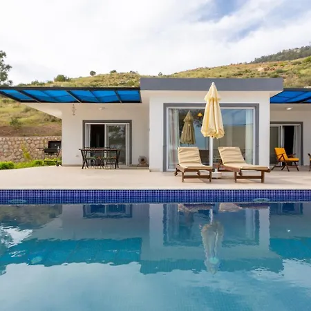 Riviera Villa *